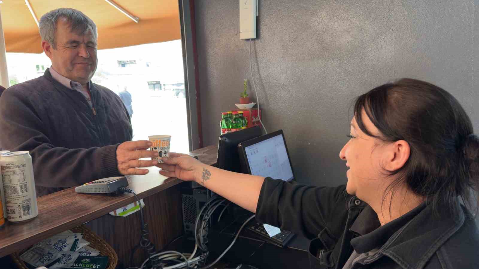 Aydın Büyükşehir Belediyesi Kent Lokantaları’nda çay 1 lira