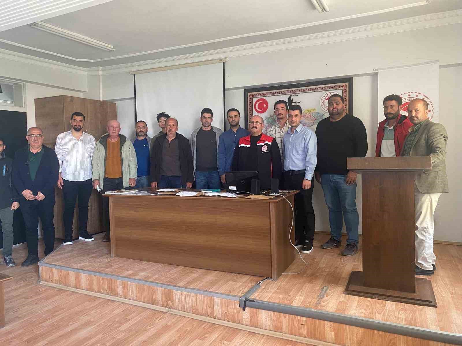 Erzincan’da feromon yayıcı kapsül dağıtıldı