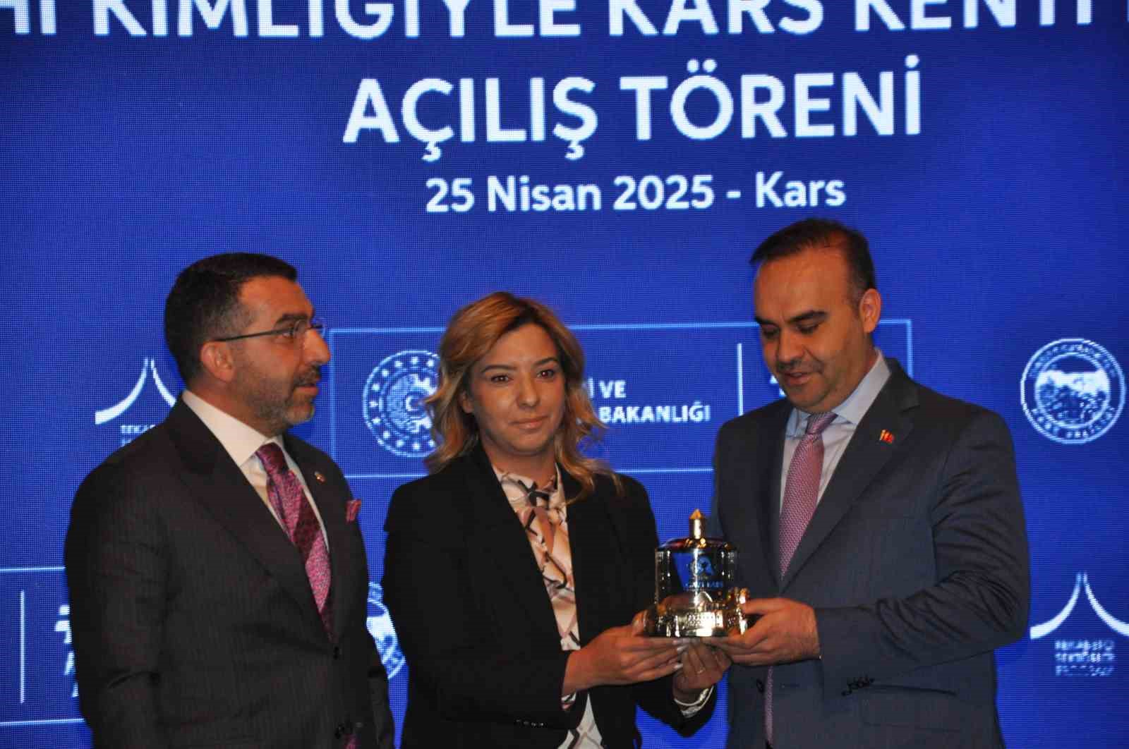 "Tarihi Kimliğiyle Kars Kenti Projesi"nin açılışını Bakan Mehmet Fatih Kacır yaptı