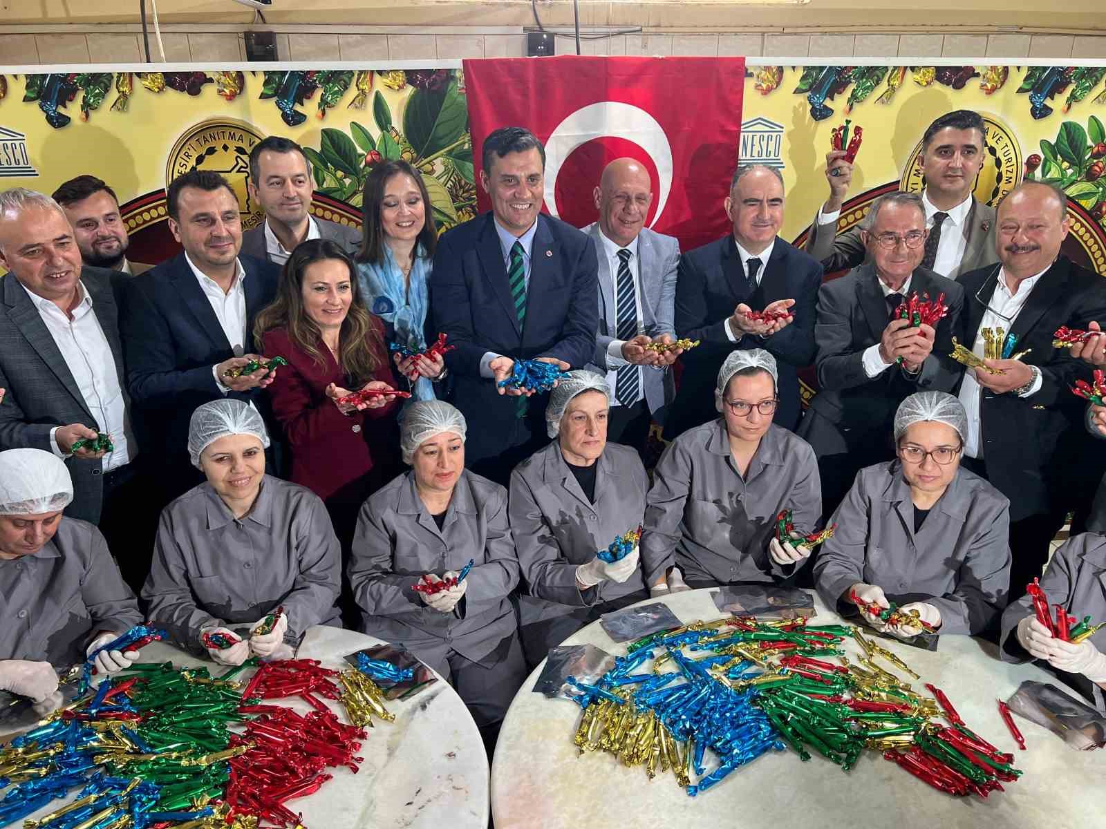 Manisa&rsquo;dan 485 yıldır şifa dağıtan mesirin duası yapıldı
