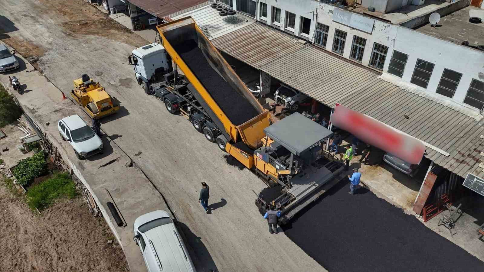 Bodrum&rsquo;da asfalt &ccedil;alışmaları devam ediyor
