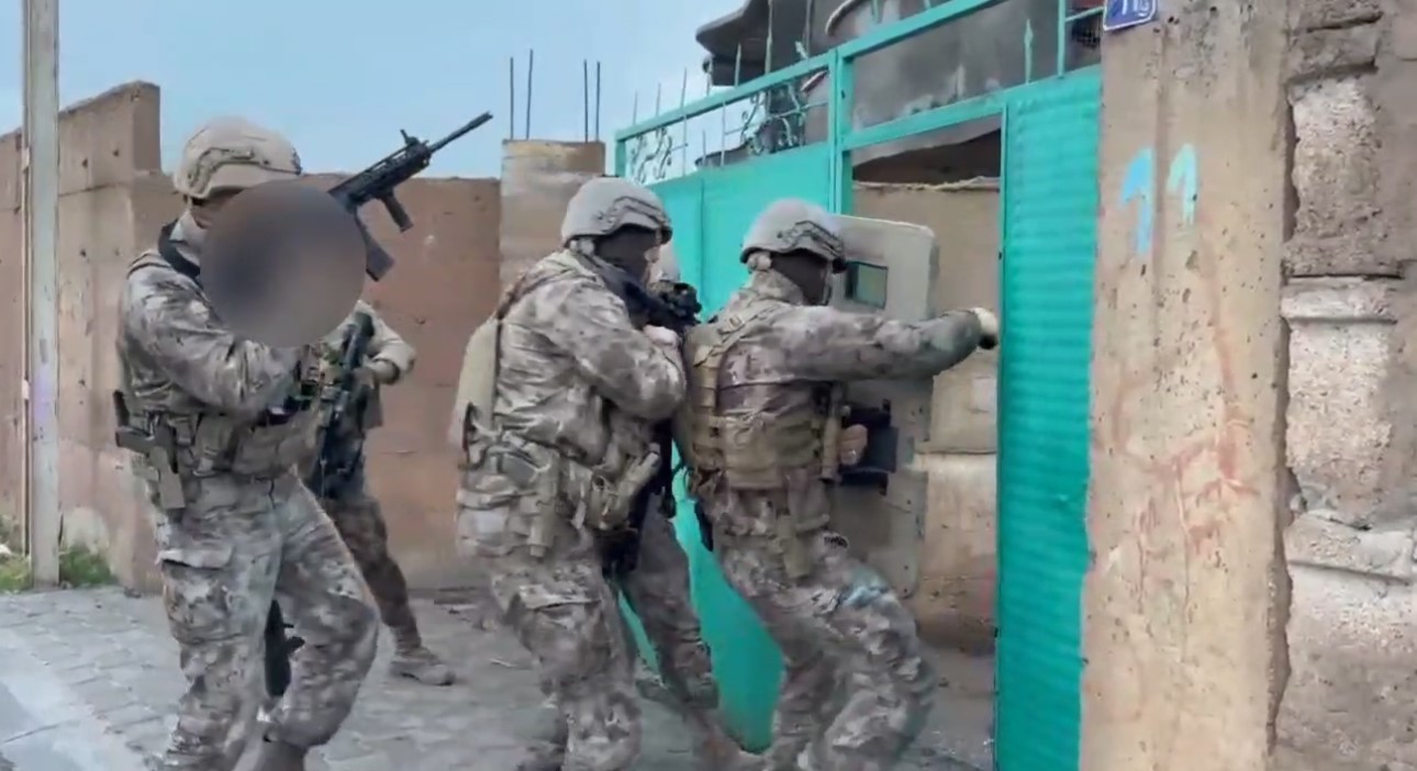 Ağrı’da uyuşturucu operasyonu: 7 sokak satıcısı tutuklandı