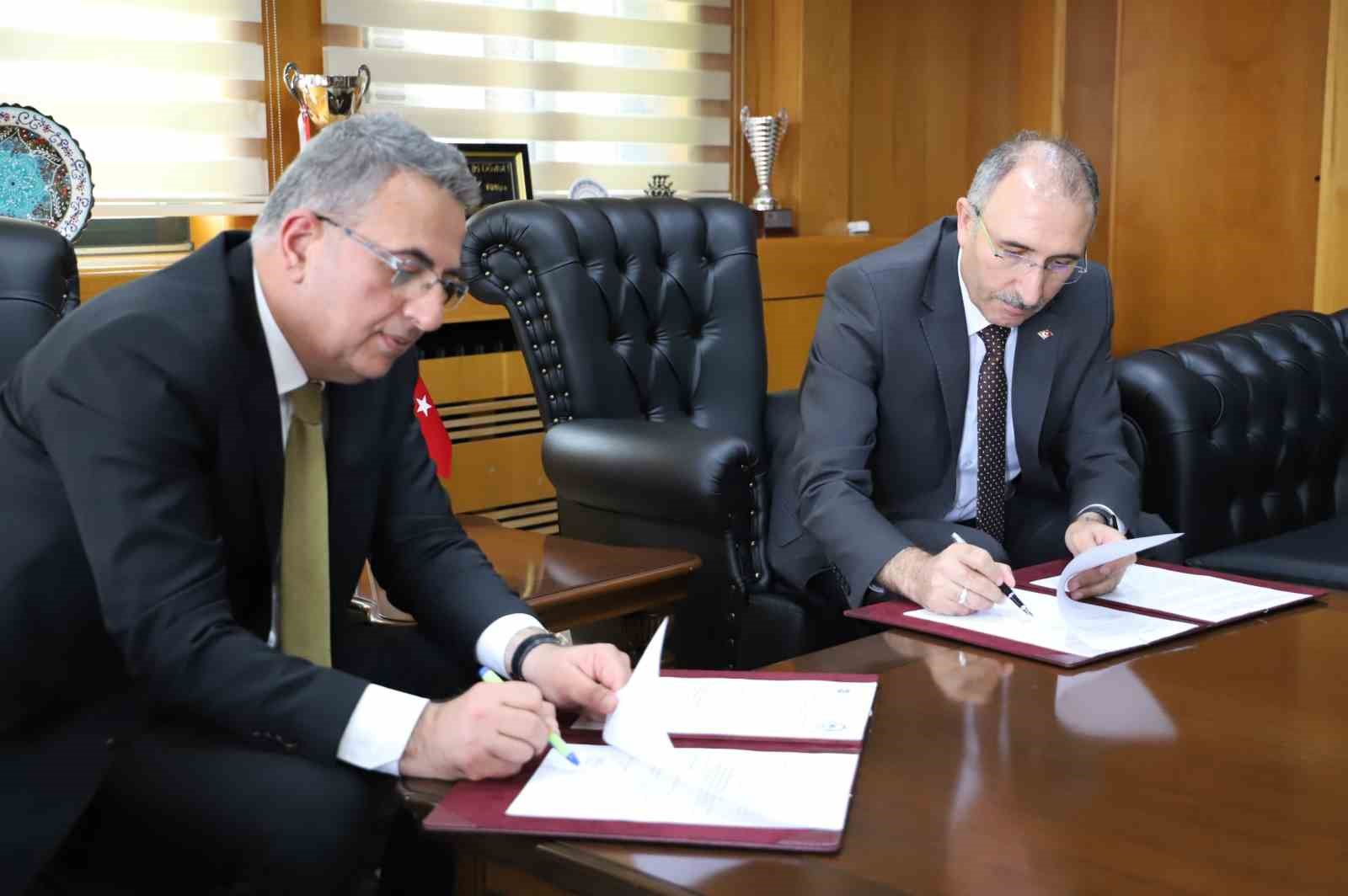 F&Uuml; ile İl &Ouml;zel İdare arasında protokol imzalandı
