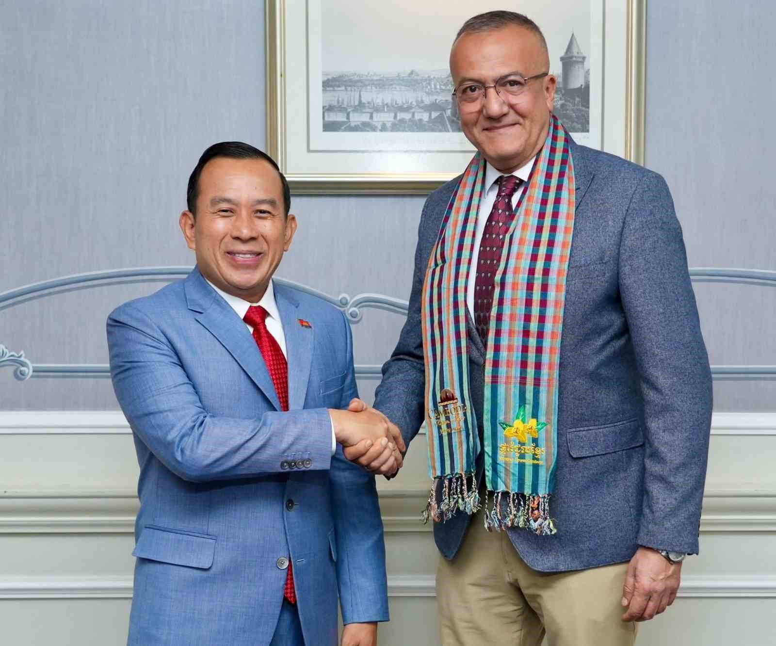 Kapadokya Üniversitesi ile Kamboçya Turizm Bakanlığı arasında iş birliği