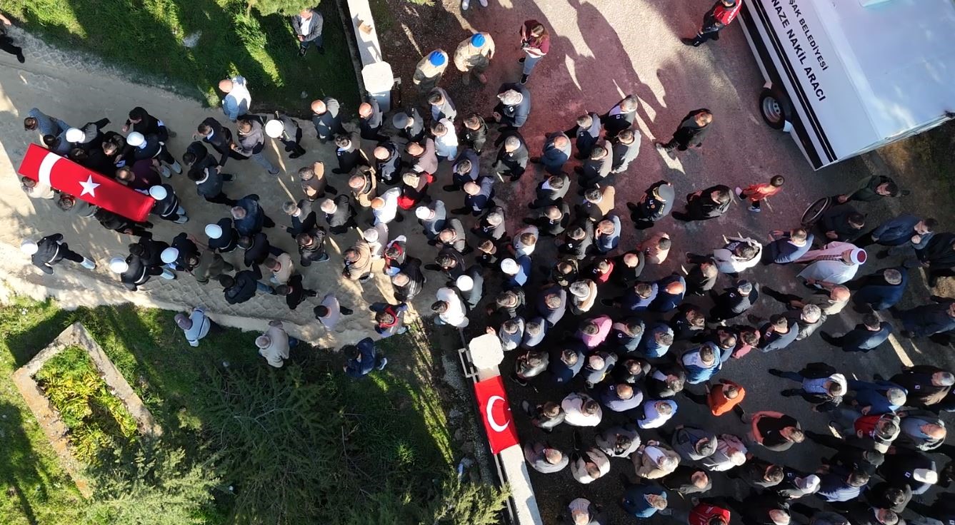 Şehit Polis Memuru Zeki Bacak, Uşak&rsquo;ta son yolculuğuna uğurlandı
