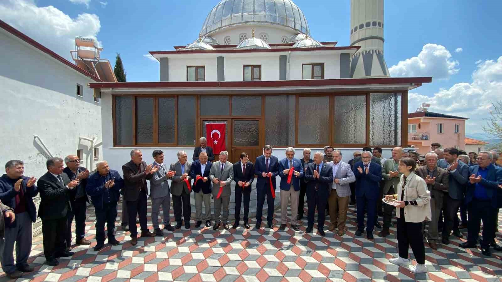Başalan Mahallesi’nde Cami Açılışı ve Keşkek Hayrı yapıldı