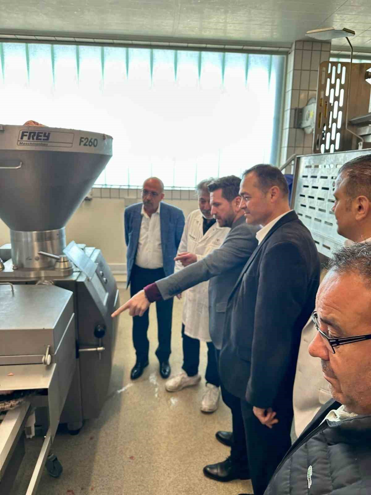 Başkan Tatık Avrupa&rsquo;da gurbet&ccedil;i hemşehrileriyle bir araya geldi
