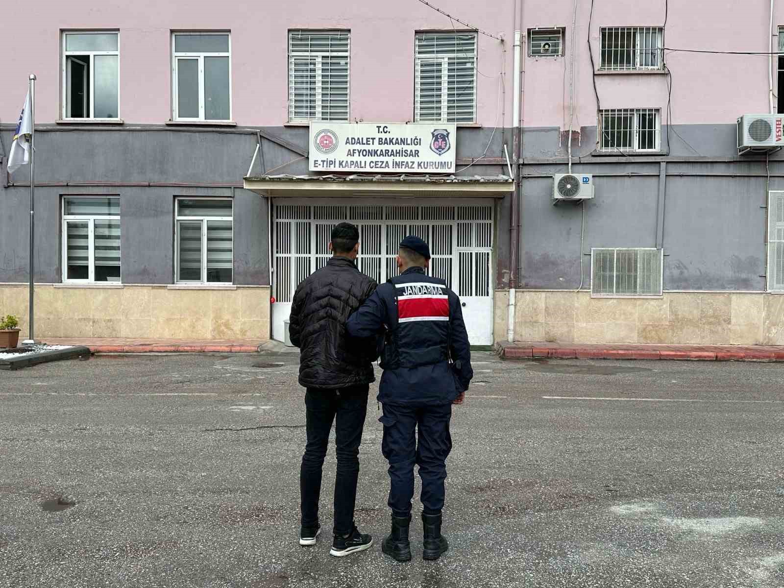 Hapis cezasıyla aranan şahsı JASAT yakaladı