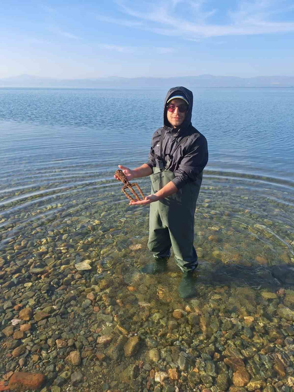 İznik Gölü’nden Poseidon Mızrağı çıktı
