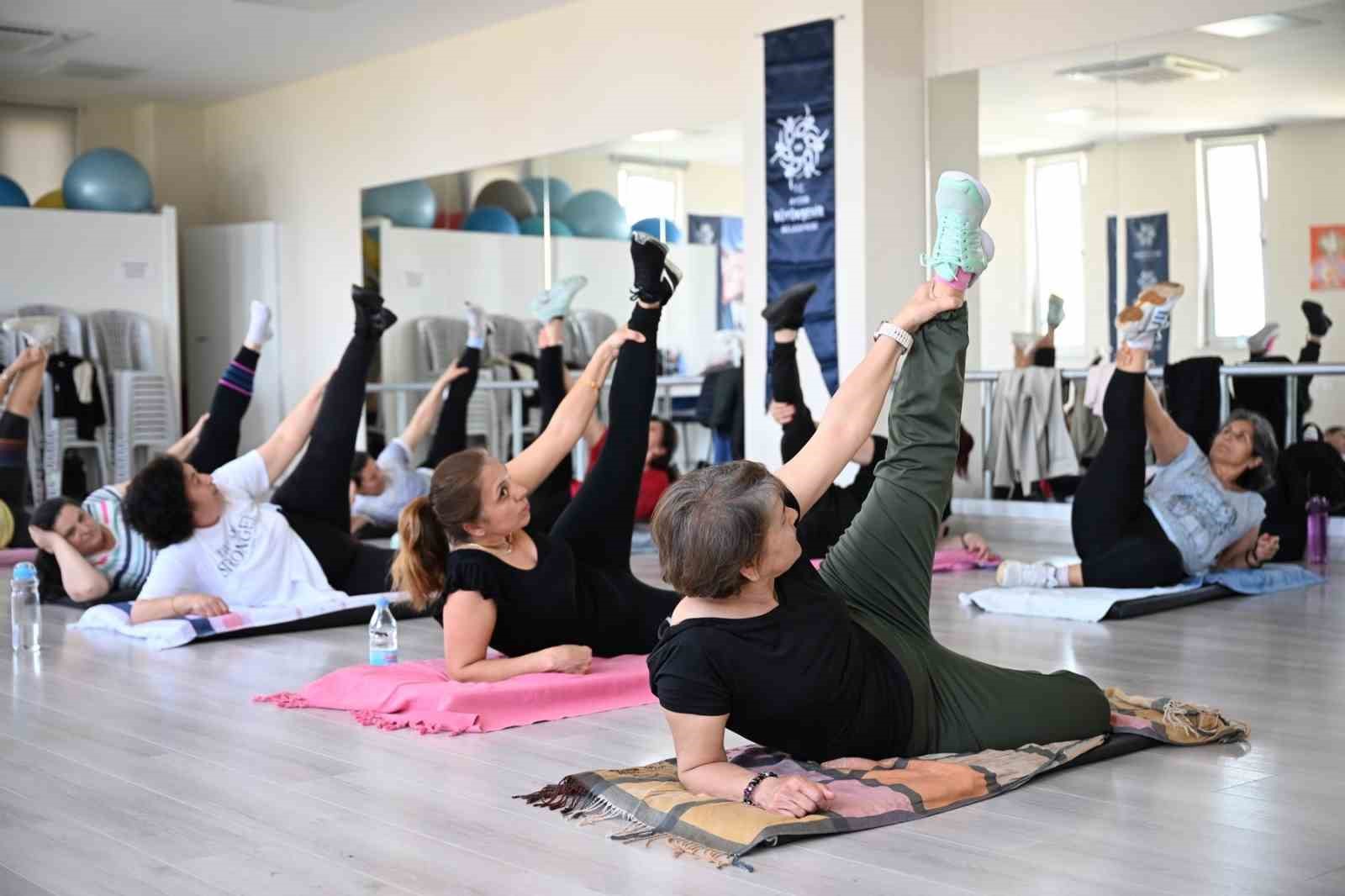 Aydınlı kadınlar Büyükşehir’in kurslarında spor ile buluşuyor