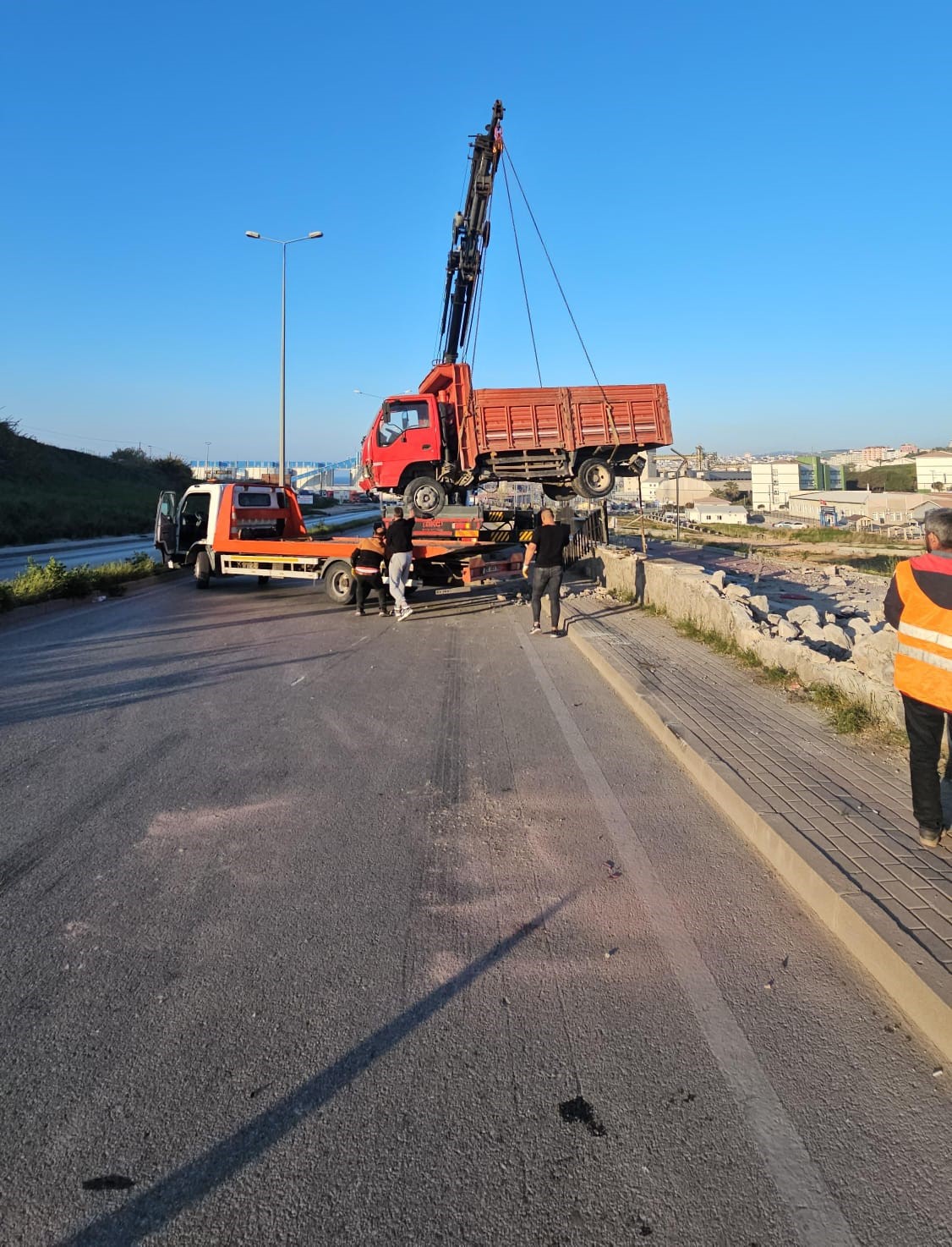 Bandırma Liman Yolu’nda zincirleme kaza: 2 yaralı