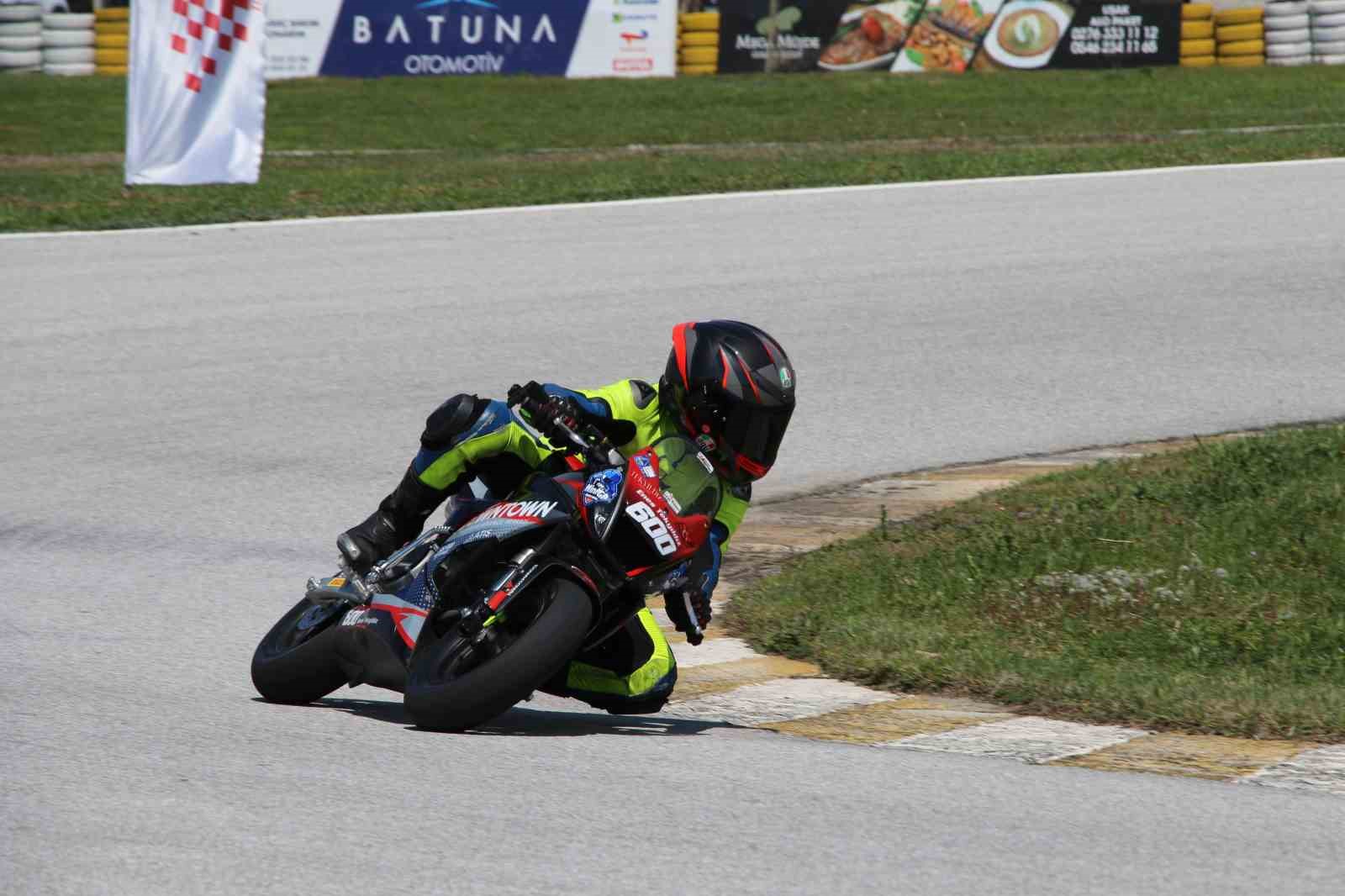 Süpermotoda yılın ilk mücadelesi başladı
