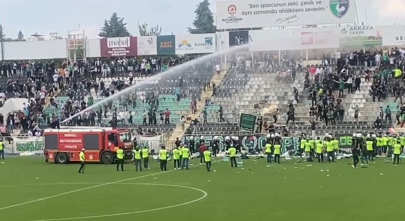 Denizlispor küme düştü, stat karıştı
