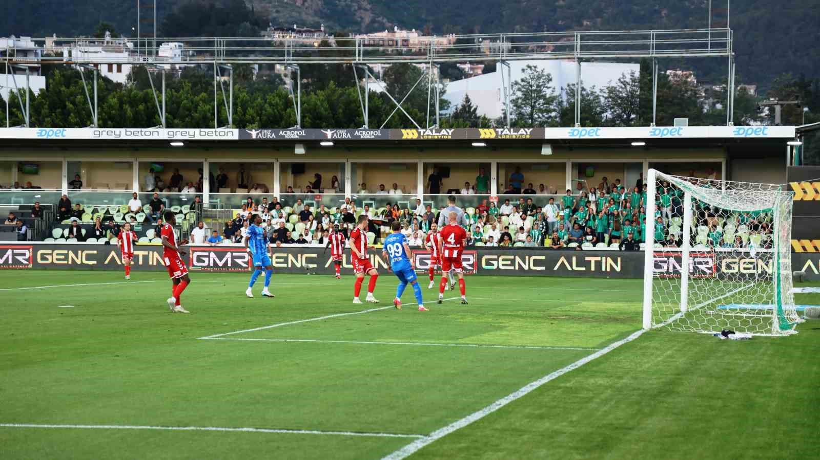 Trendyol Süper Lig: Bodrum FK: 1 - Samsunspor: 2 (İlk yarı)