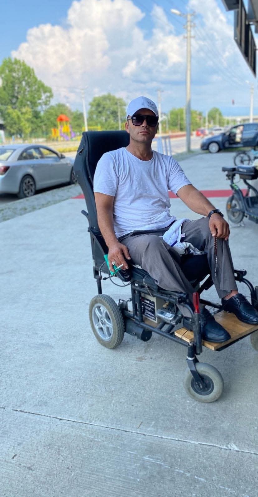 Otomobilin çarptığı engelli birey hayatını kaybetti