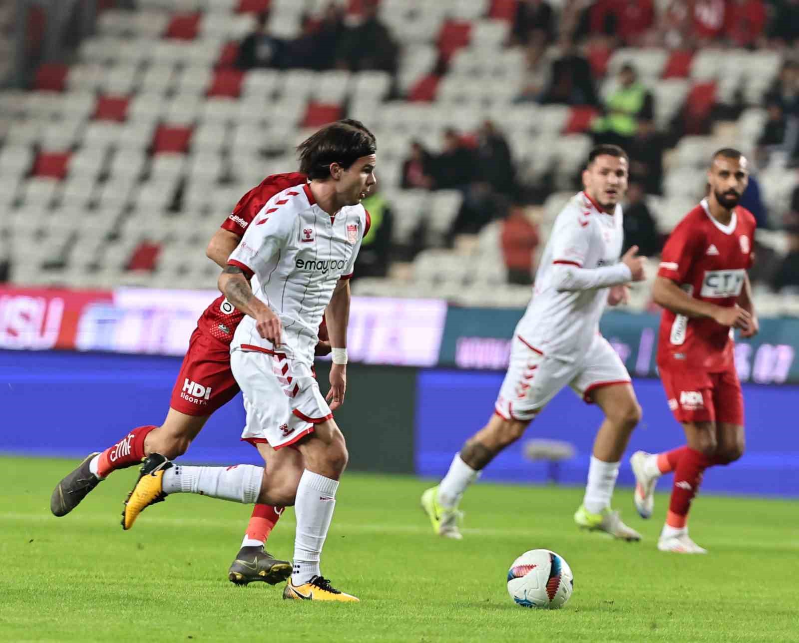 Sivasspor - Antalyaspor maçının VAR’ı Miguel Angel Ortiz Arias