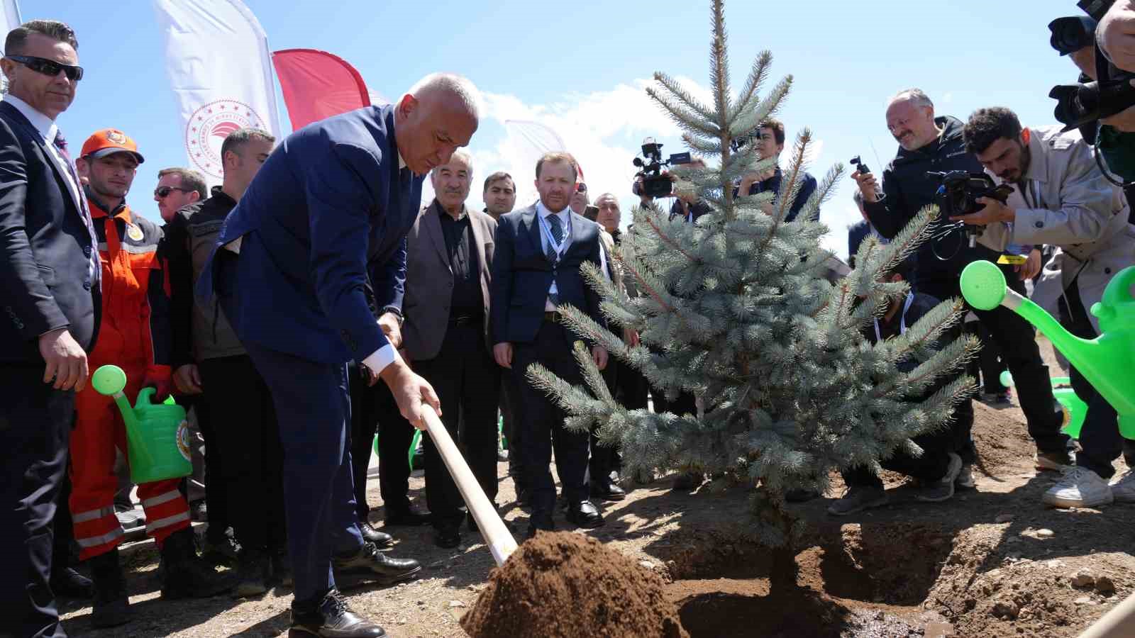 Erzurum’da EİT ülkeleri adına hatıra ormanı oluşturuldu