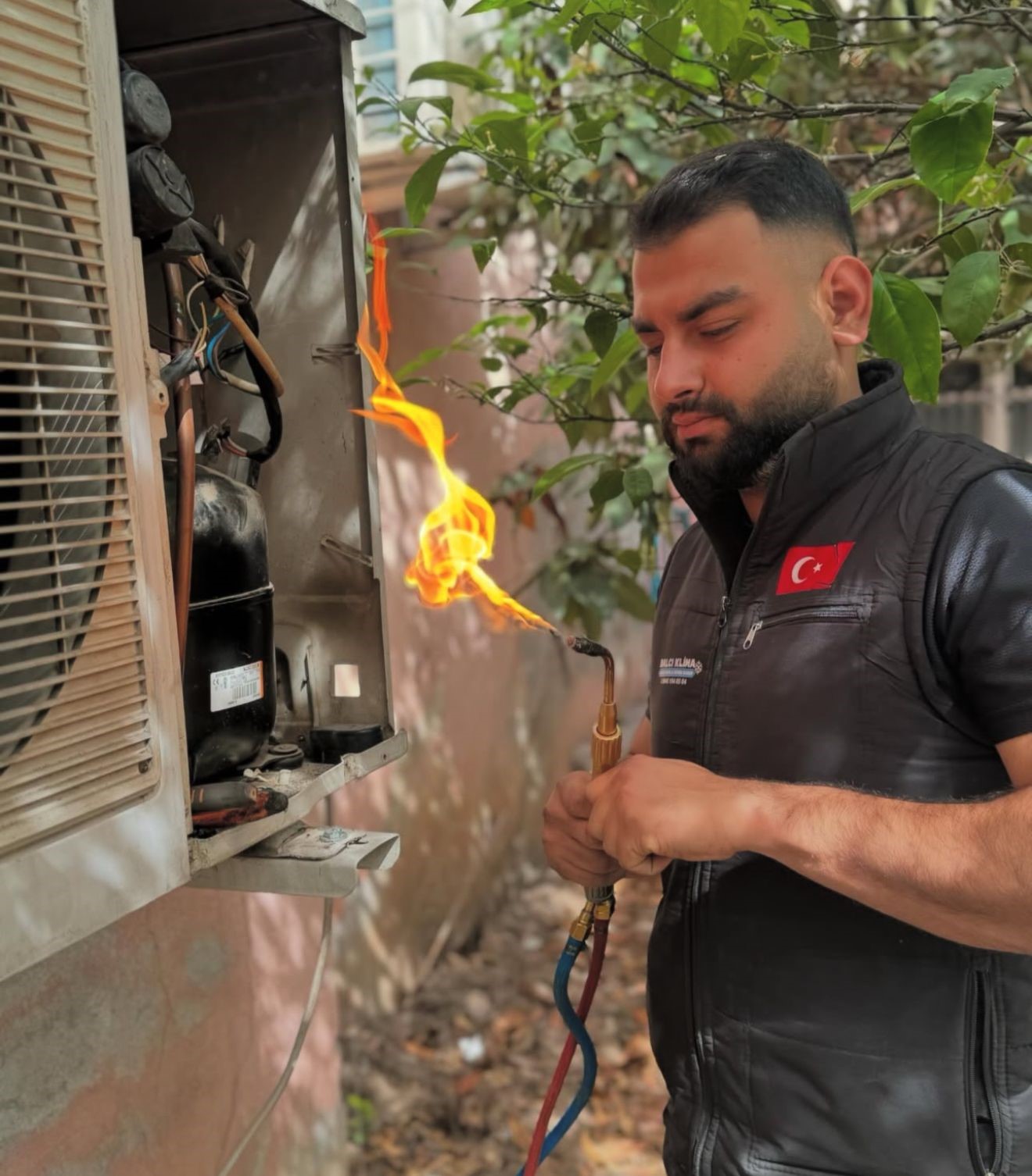 Klima takarken dengesini kaybedip damdan düştü