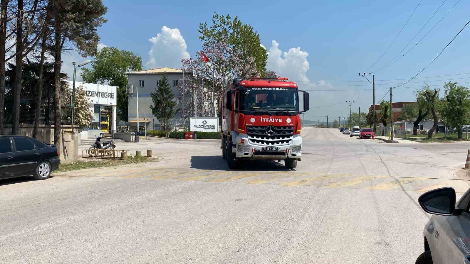 Fabrikada çıkan yangın itfaiye ekiplerini harekete geçirdi
