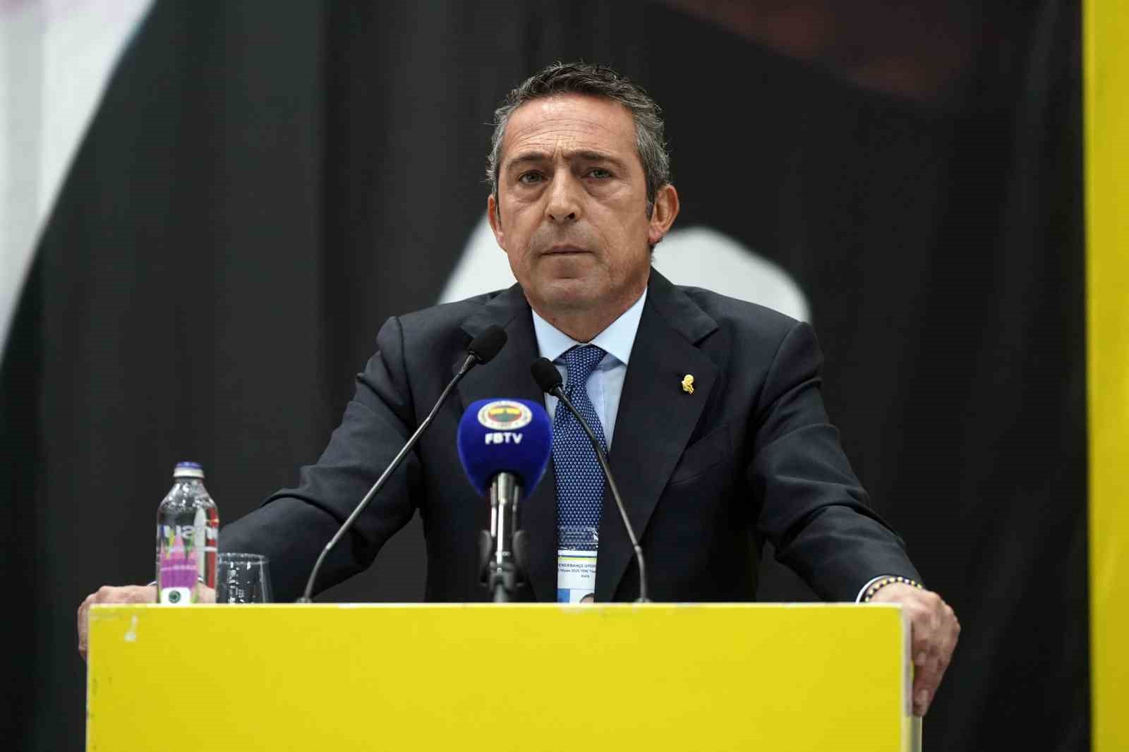 Fenerbahçe Başkanı Ali Koç: "Biz yönetim kurulu olarak görevimizin başındayız, devam edeceğiz."