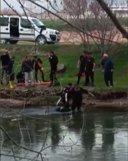 Elbistan’da Ceyhan Nehri’nde erkek cesedi bulundu