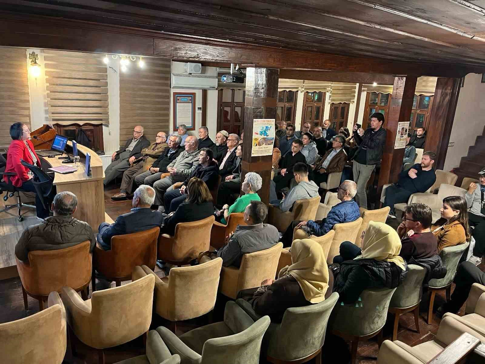 Eskişehir Türk Ocağı’nda ‘Bir Zamanlar Dobruca’ konulu konferans ilgi gördü