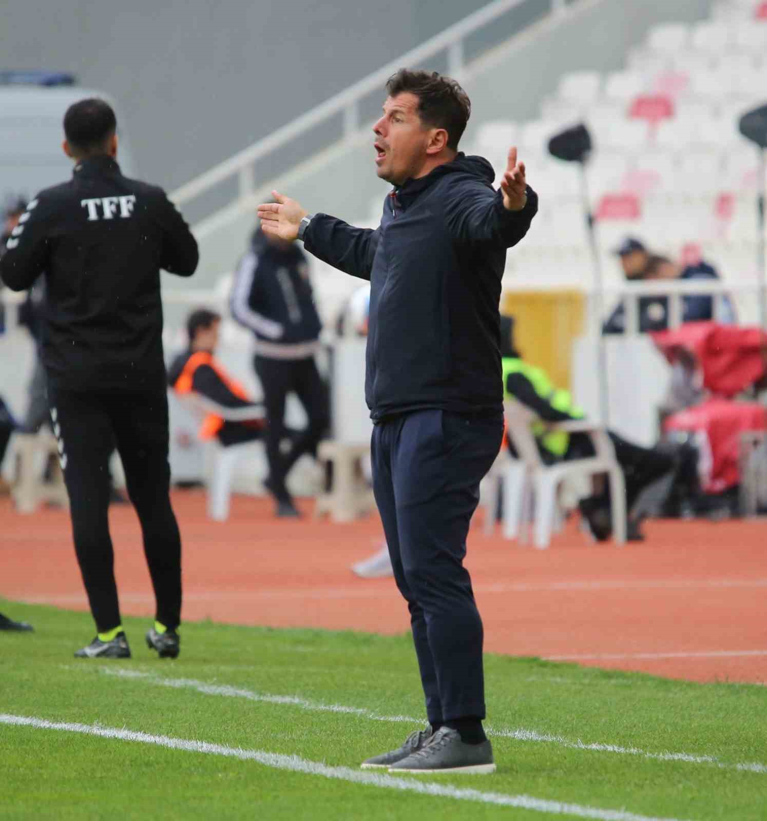 Trendyol S&uuml;per Lig: Sivasspor: 0 - Antalyaspor: 0 (İlk yarı)
