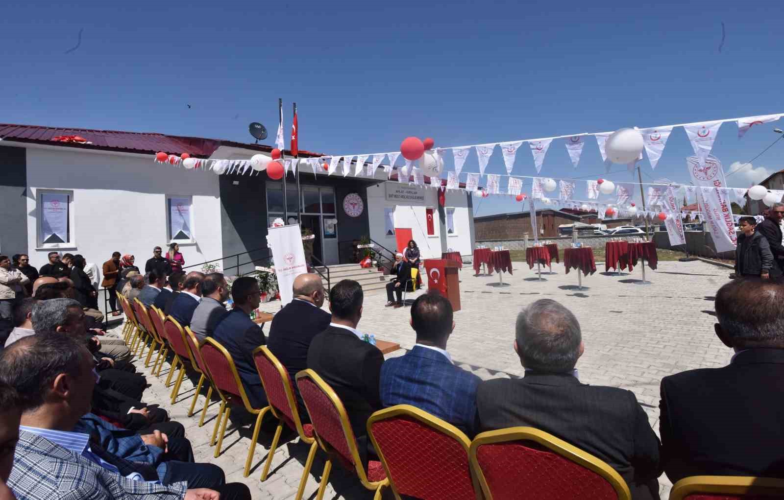 Ahlat’ta Şehit Mesut Ardıç’ın adı ASM’de yaşatılacak
