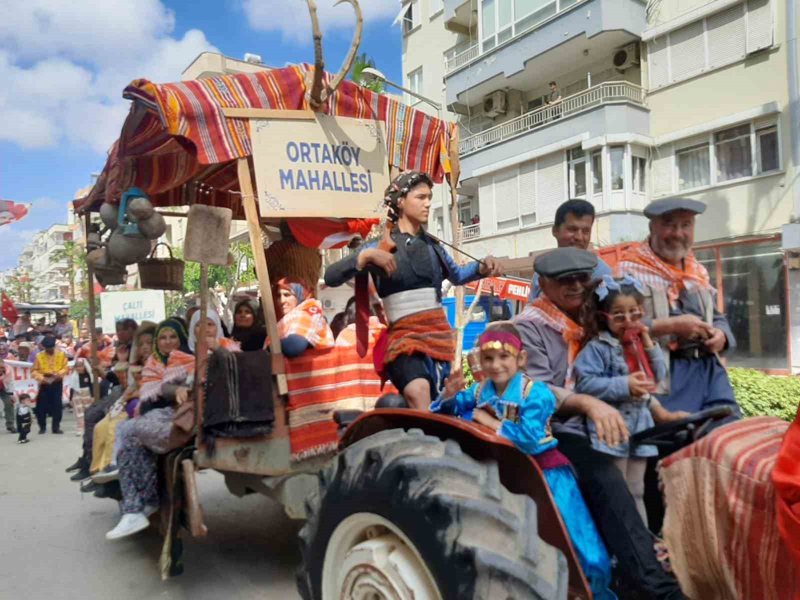 Kumluca’da "Yörük Göçü" renkli görüntülere sahne oldu