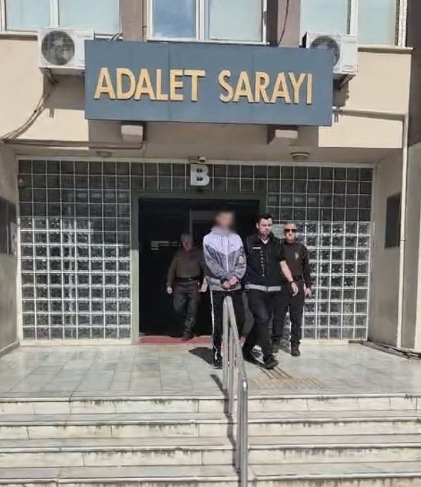 Efeler’de uyuşturucu operasyonu