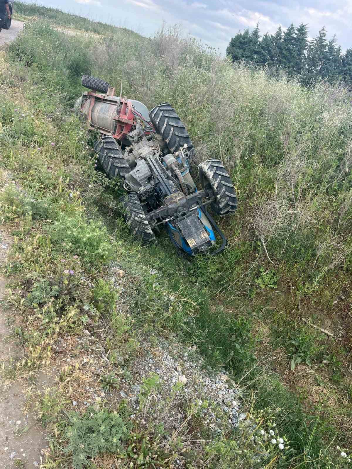 Traktör altında kalan sürücü hayatını kaybetti