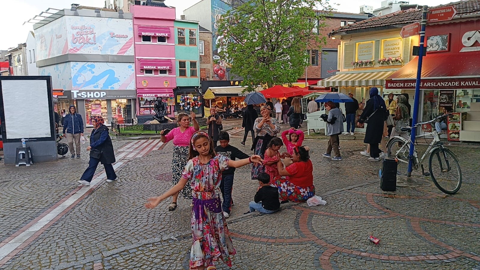 Edirne’de sağanak yağış etkili oldu