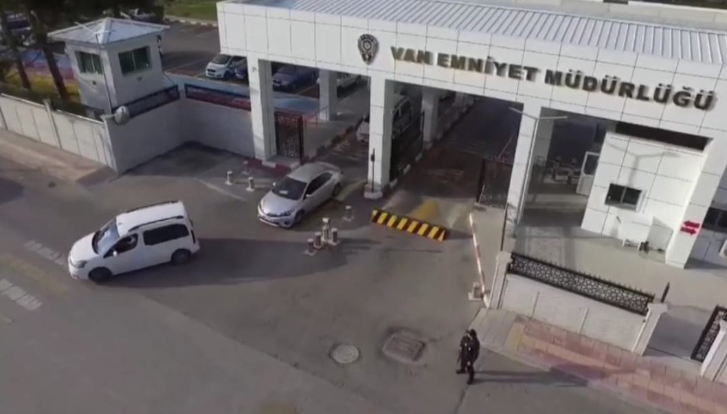 Van’da sahte belgelerle tedavi uygulayan şahıslara operasyon