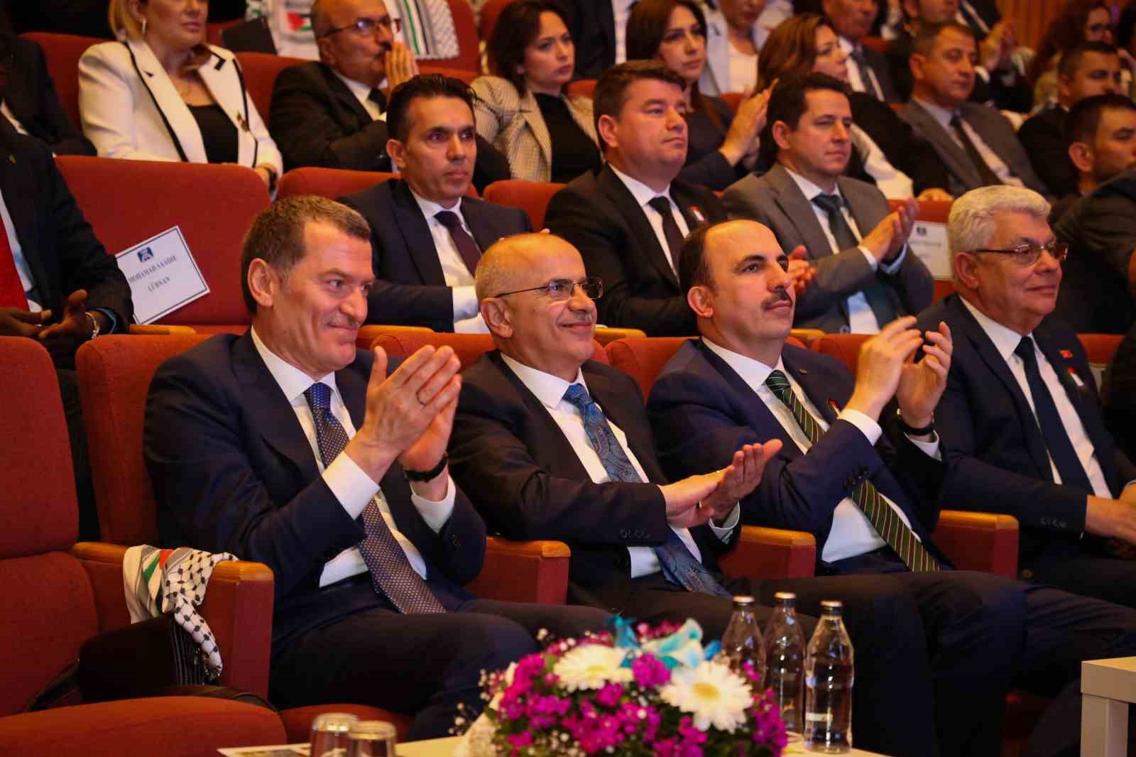 Başkan Er, Türk Dünyası Belediyeler Birliği yürütme kurulu üyeliğine seçildi