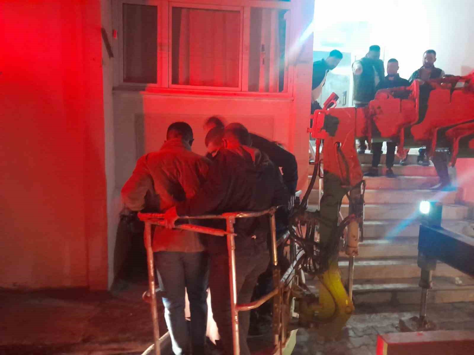 Konya’da apartmanda çıkan yangın korkuttu