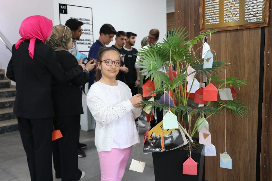 61. Kütüphane Haftasında 61 öğrenciden farkındalık etkinliği
