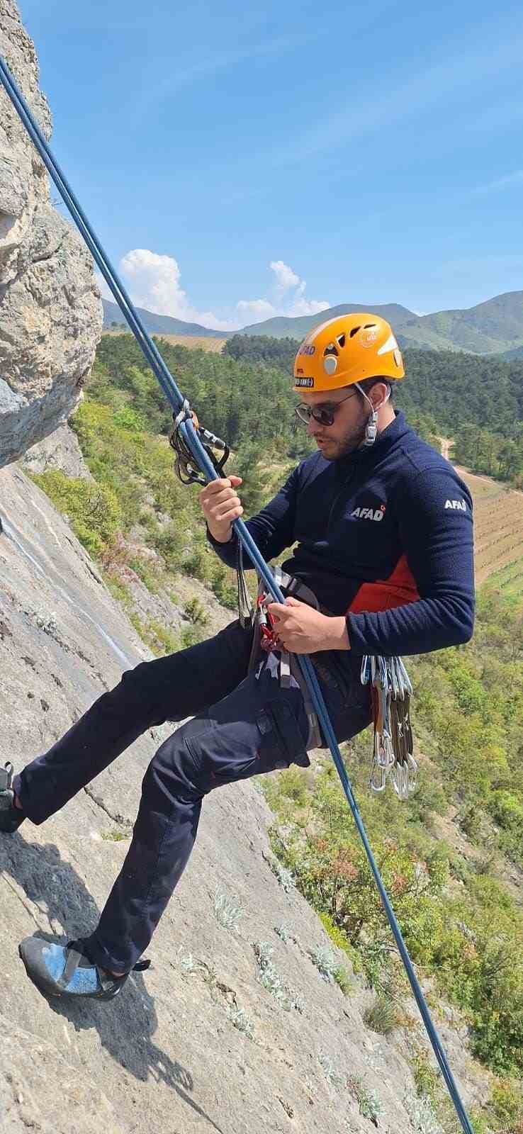 AFAD’tan doğada arama ve kurtarma eğitimi