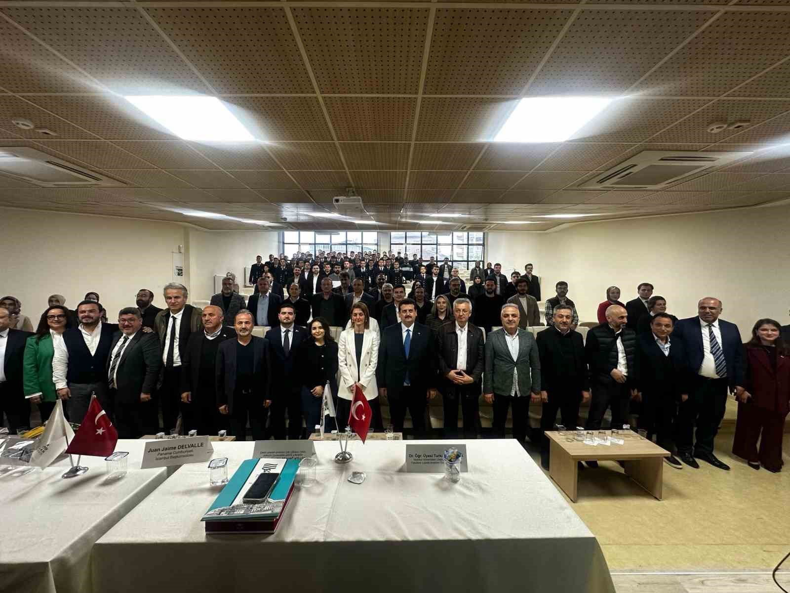 Panama Cumhuriyeti İstanbul Başkonsolosu Juan Jaime Delvalle: "Türkiye gibi bizim de gücümüz coğrafi konumumuzda yatıyor"