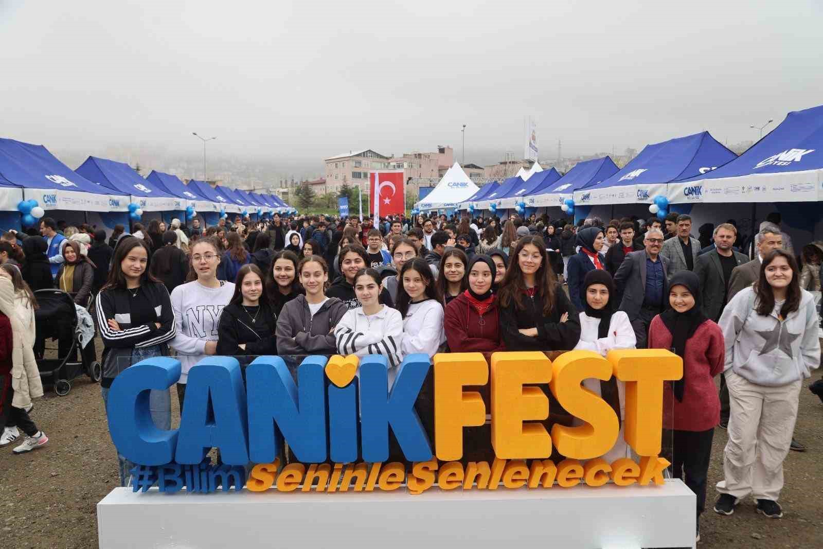 71 bin 222 bilim ve teknoloji tutkunu CANİKFEST’te buluştu