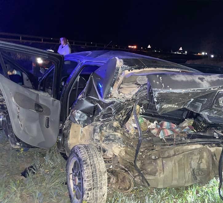 Konya&rsquo;da otomobiller &ccedil;arpıştı: 2 &ouml;l&uuml;, 4 yaralı
