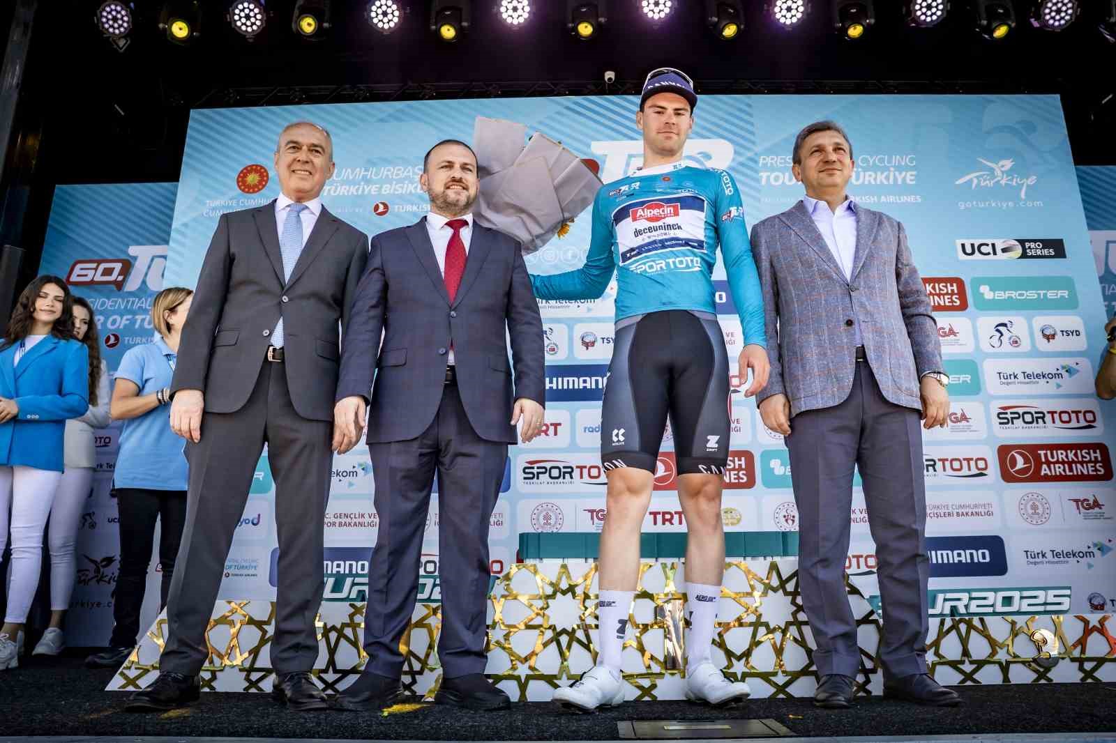 60. Cumhurbaşkanlığı Bisiklet Turu’nda Antalya - Antalya etabını Simon Dehairs kazandı
