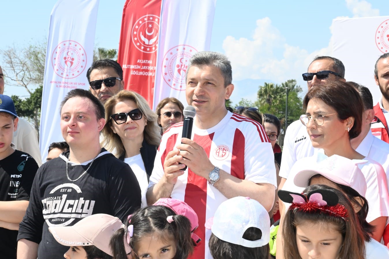 Antalya’da aile bağlarını güçlendiren etkinlik
