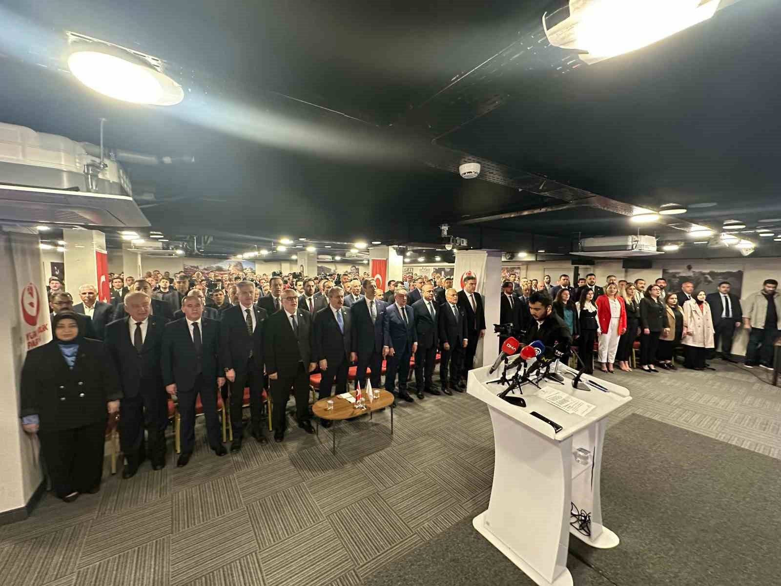 BBP Genel Başkanı Destici: "Depreme, depremden önce hazırlanmamız gerektiğini ifade etmeye çalışıyorum"