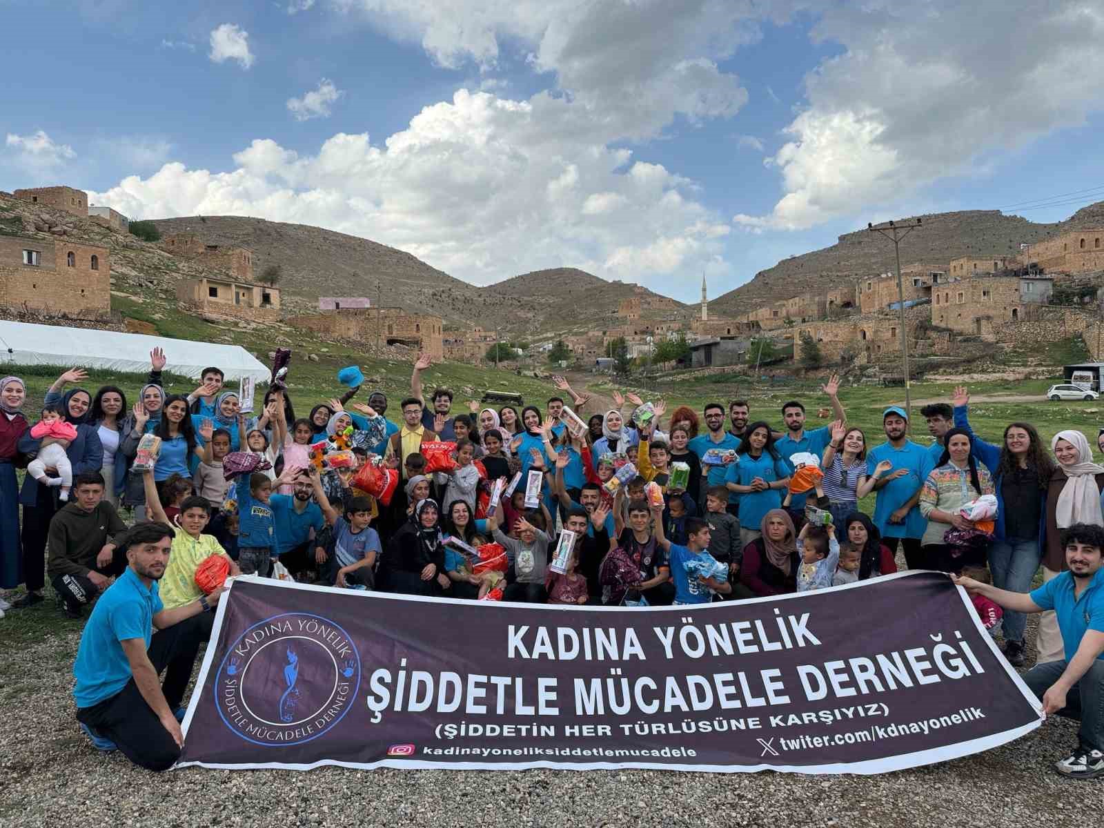 Çocuklar düzenlenen etkinlikte doyasıya eğlendi