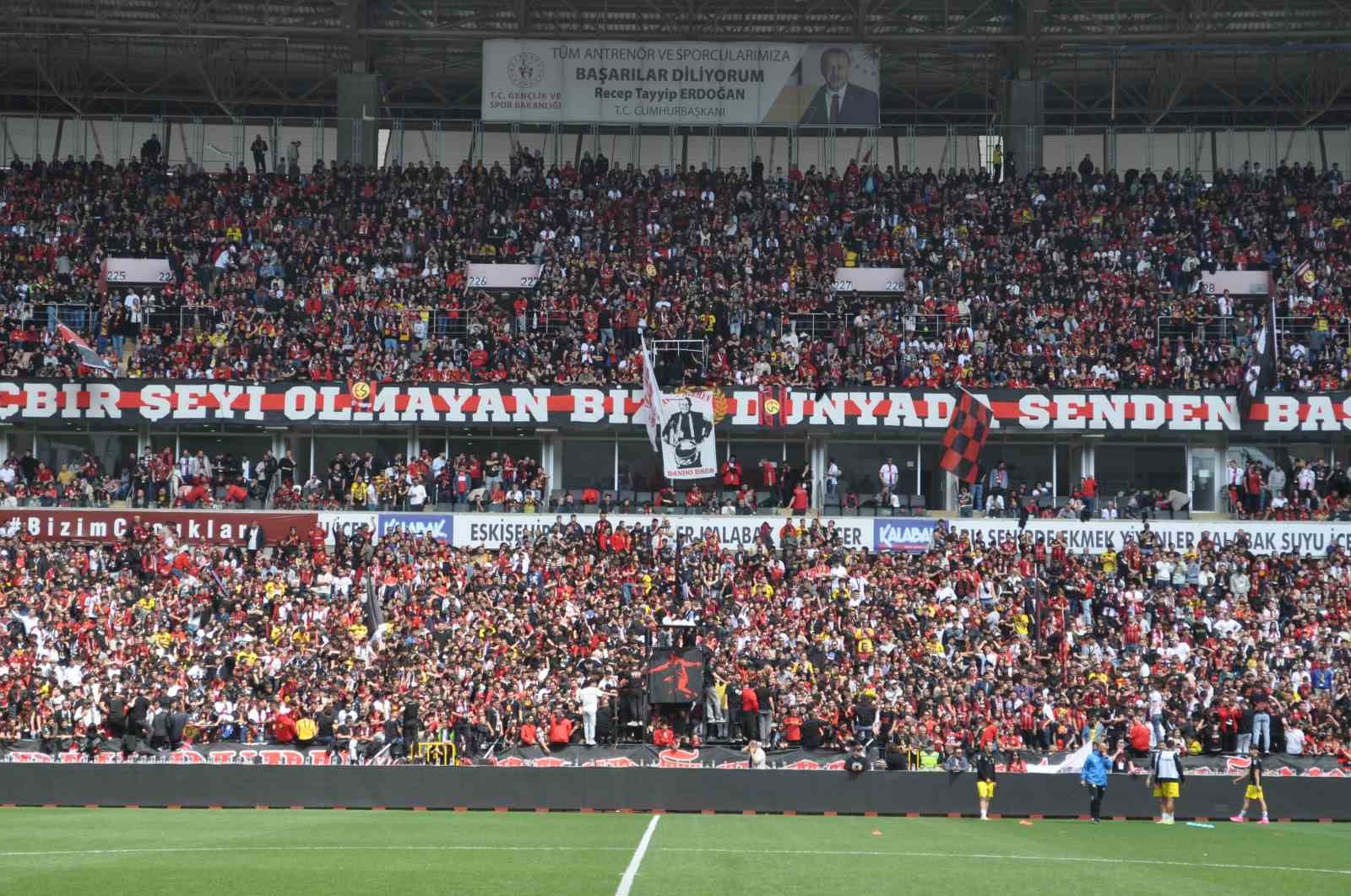 Eskişehirspor’dan tarihi taraftar rekoru