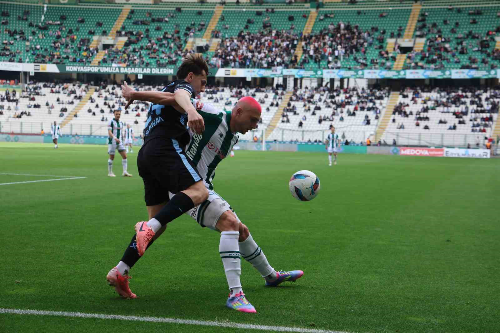 Trendyol Süper Lig: Konyaspor: 0 - Adana Demirspor: 1 (İlk yarı)