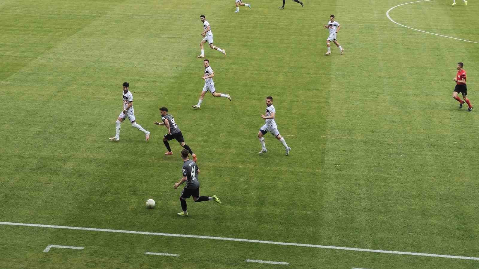 TFF 2. Lig: Karaman FK: 2 - Nazillispor: 0