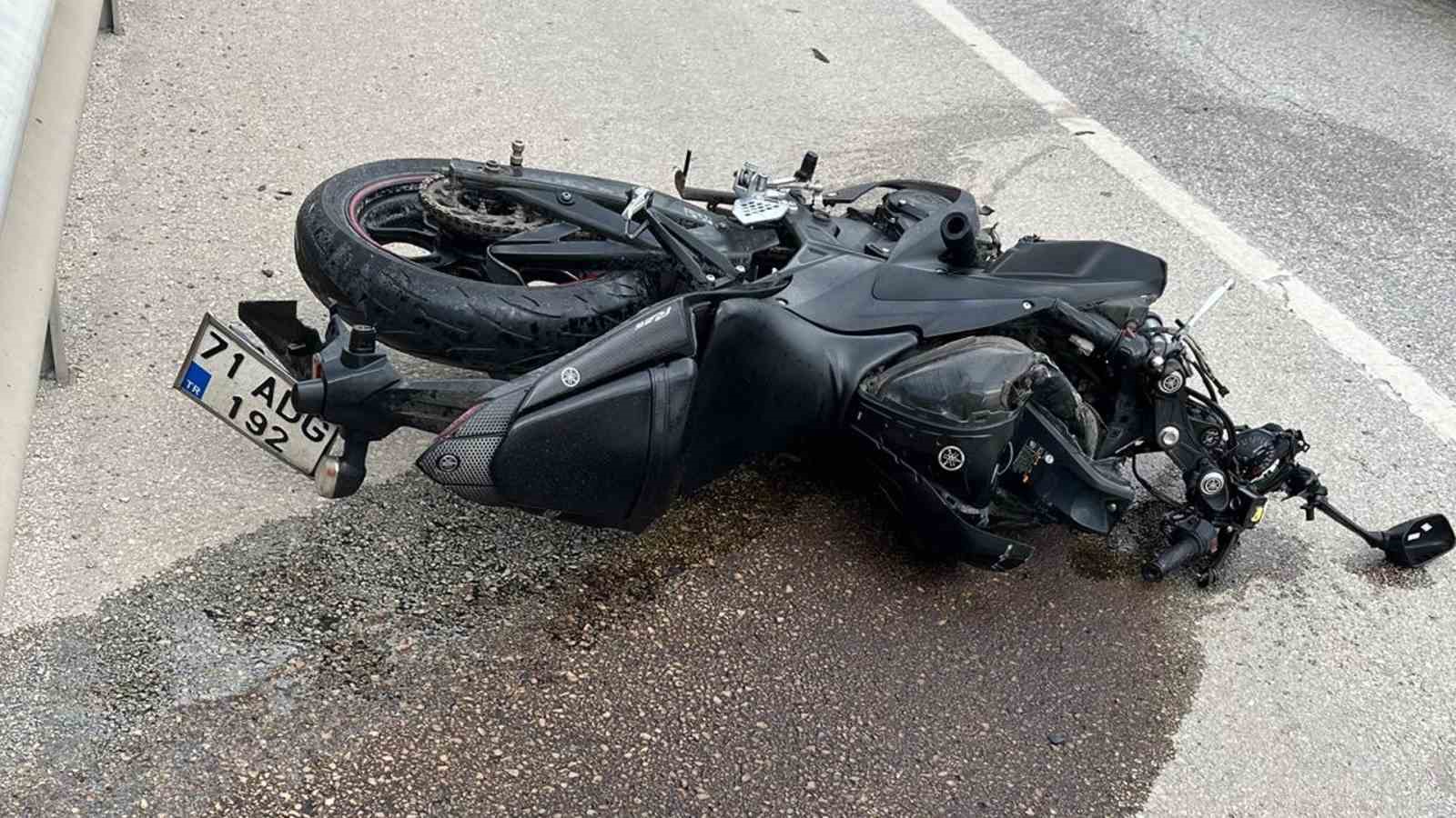 Kırıkkale&rsquo;de motosiklet otomobille &ccedil;arpıştı: 1 yaralı
