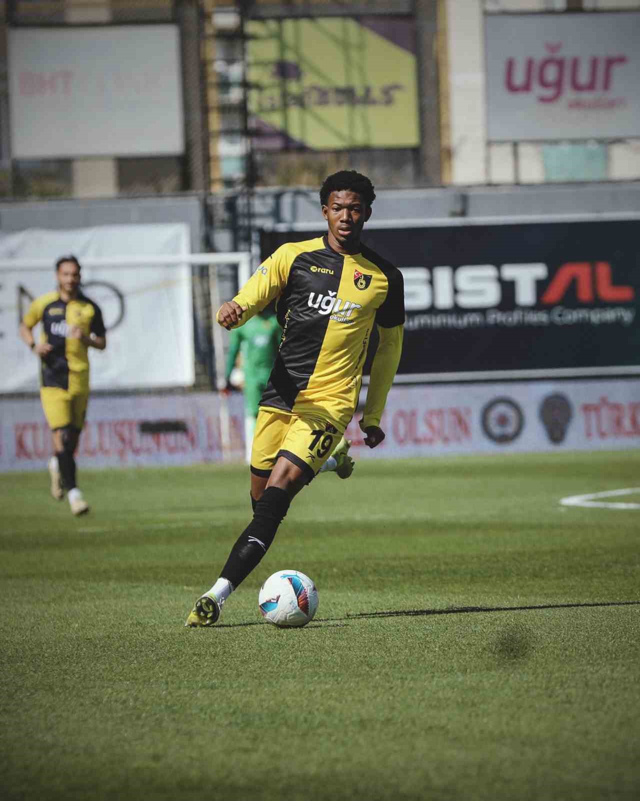 Trendyol 1. Lig: İstanbulspor: 5 - Pendikspor: 2
