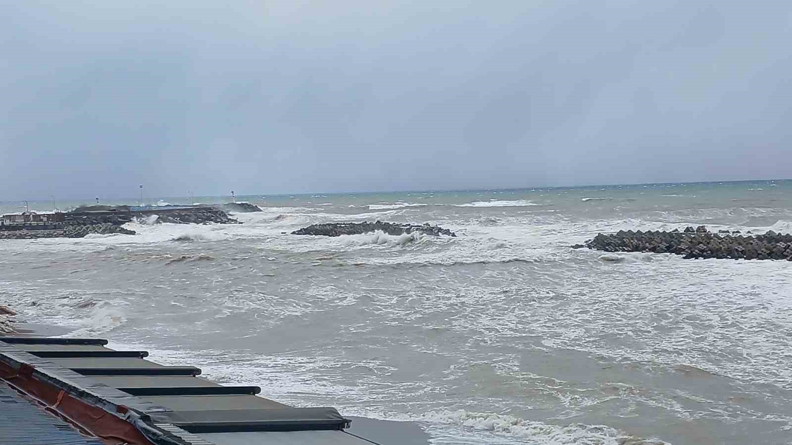 Karadeniz’de fırtına uyarısı